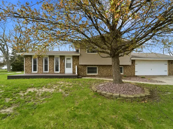 9830 McKinley St, Crown Point, IN 46307