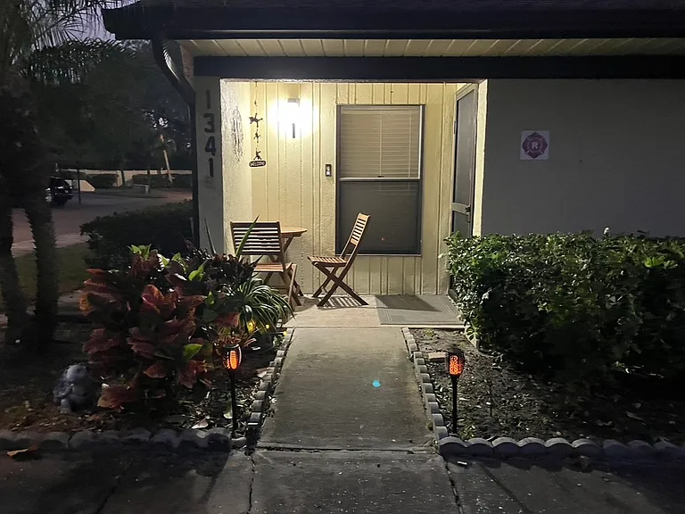 1341 Azalea Dr #1 — Photo 3