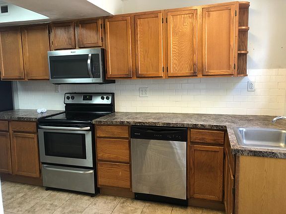 2nd image of 1420 W Clay St