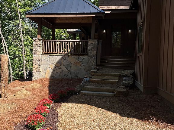 5th image of 245 E Rochester Drive