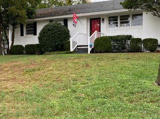 742 Cranbrook Rd, Raleigh, NC 27609