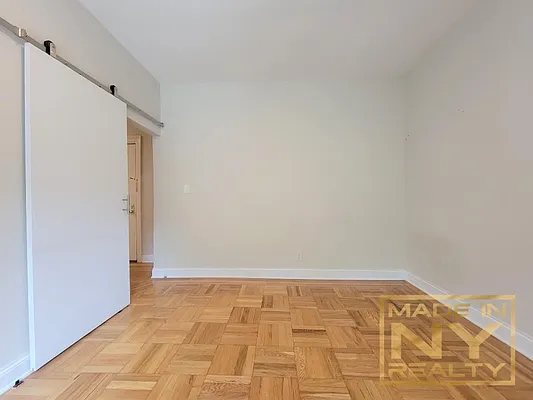 Rented by Made In NY Realty | media 19