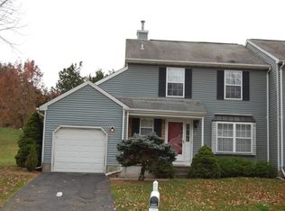 27 Choctaw Ridge Rd, Branchburg, NJ 08876