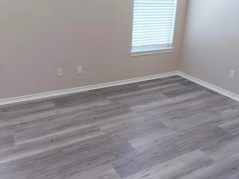 8001 Case Dr — Photo 86