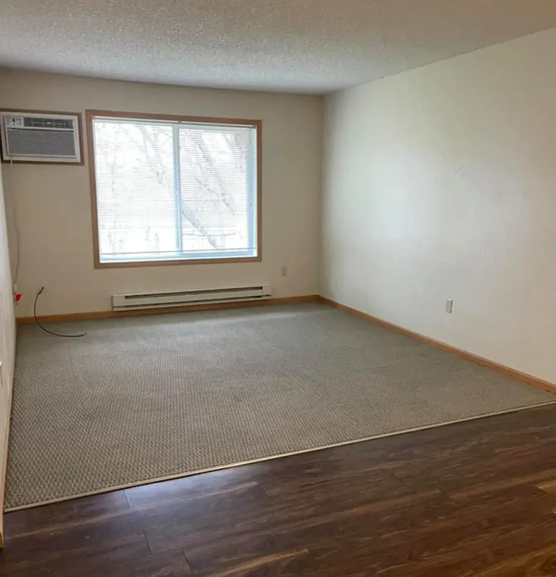 Nobles Square Apartments — Photo 3