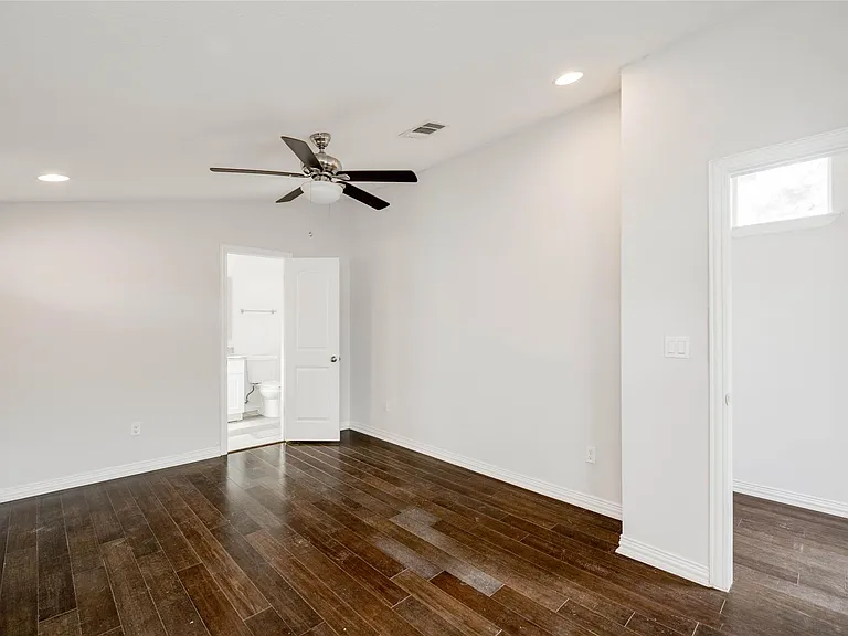 811 Gunter St #B — Photo 23