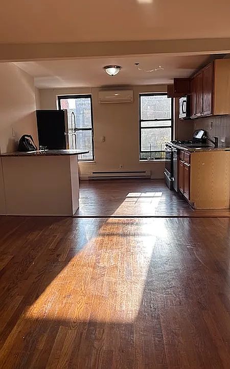 1st image of 420 E 120th St #4