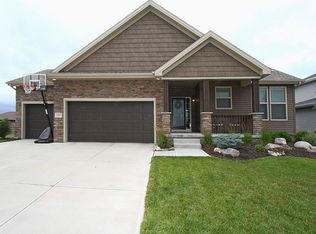 7355 Yankee Woods Dr, Lincoln, NE 68516