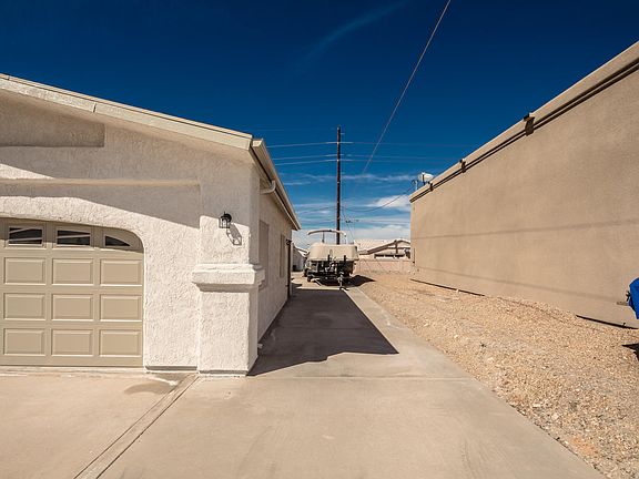 4th image of 2575 Palo Verde Blvd N