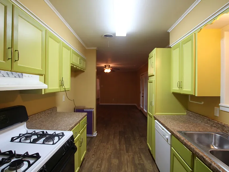 2113 Old Omen Rd — Photo 12