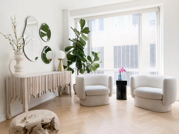 330 Spring Street image 4 of 9