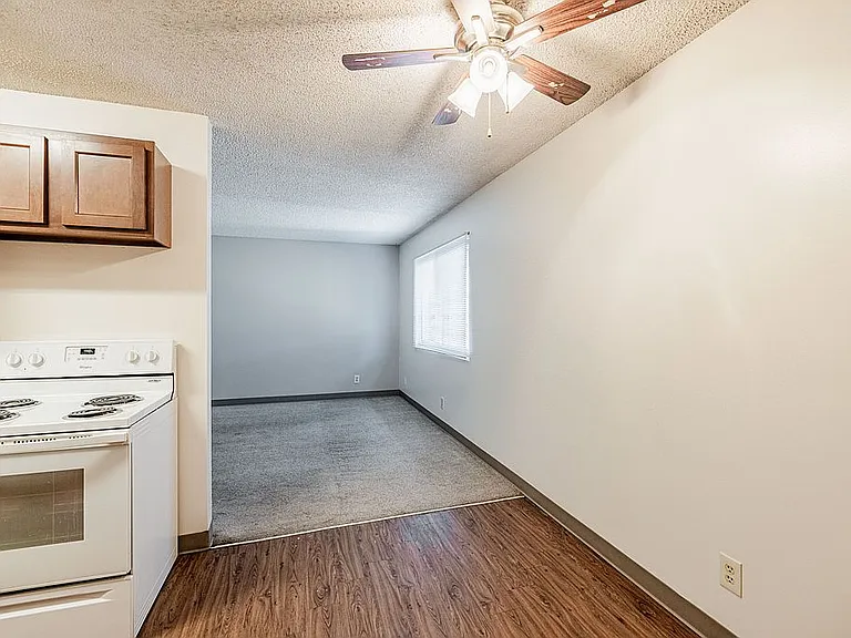 1519 A St #7 — Photo 5