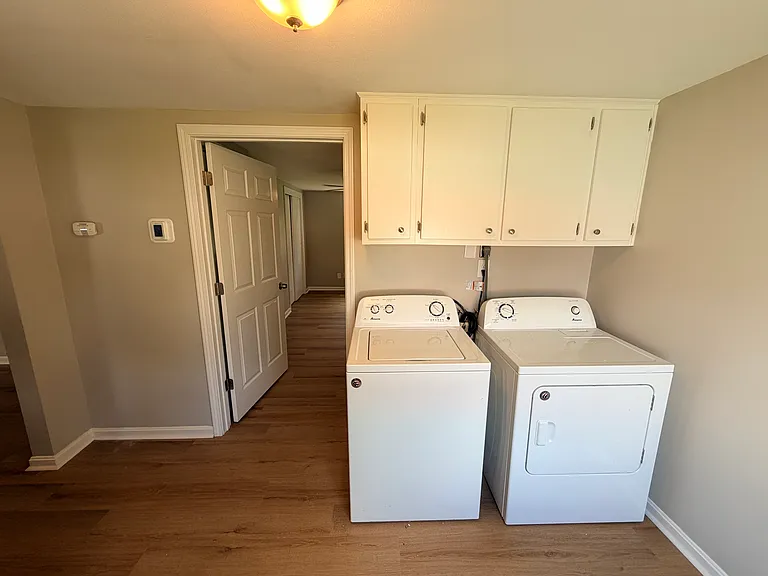 241 Kahl Ct — Photo 15
