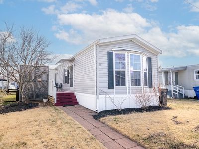 16 Grove St, East Windsor, CT, 06088