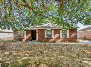 1314 N Tradition Ave, Fayetteville, AR 72704