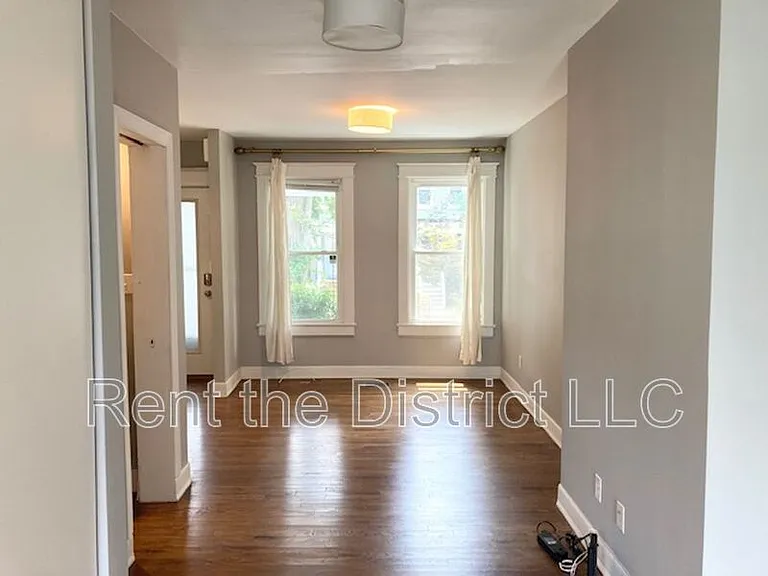 624 Orleans Pl NE — Photo 7