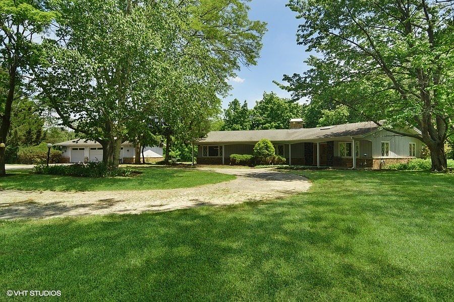 1st image of 21575 W Hidden Valley Dr