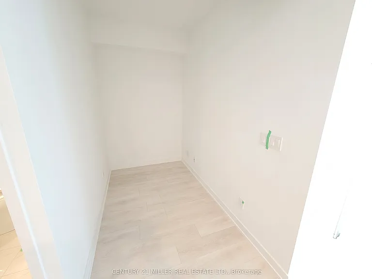 18 Maitland Ter #802 — Photo 21