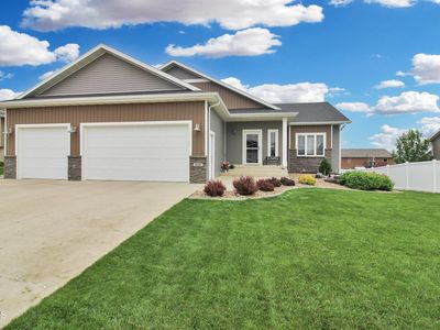 524 Quarry Ln, Bismarck, ND, 58503