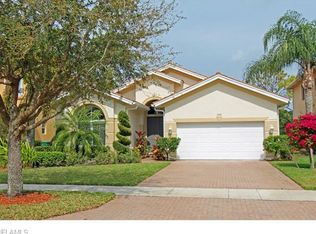 2100 Par Dr, Naples, FL 34120