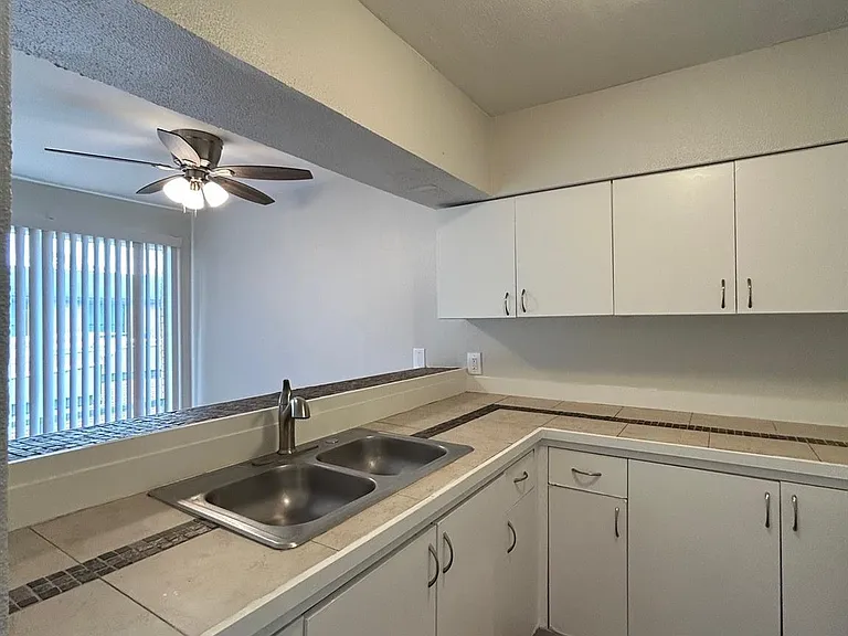 3629 N Mac Gregor Dr #35 — Photo 10