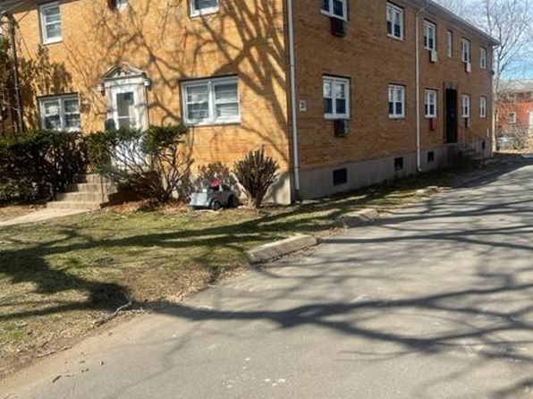 35 Deerfield Ct #F1