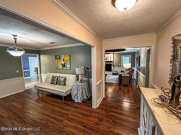 4th image of 469 Arundel Dr