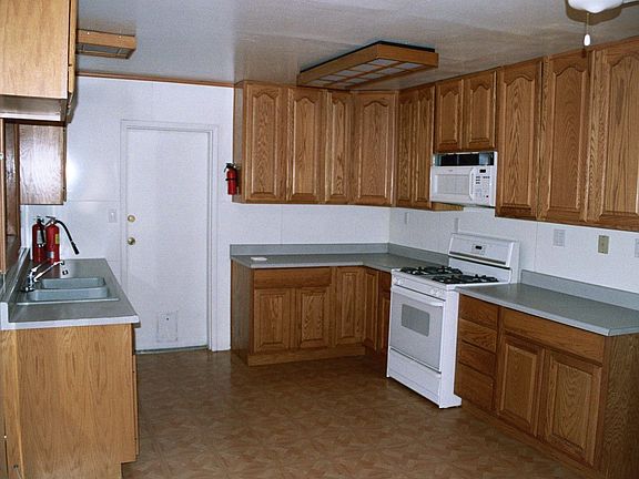 2nd image of 2917 Searles Ave