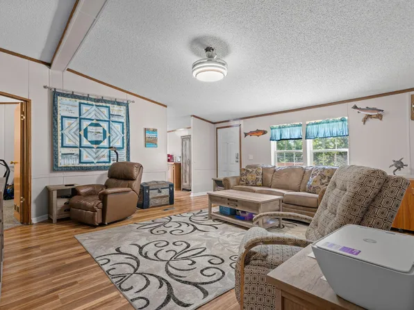 156 Badger Lane, Kissee Mills, MO 65680