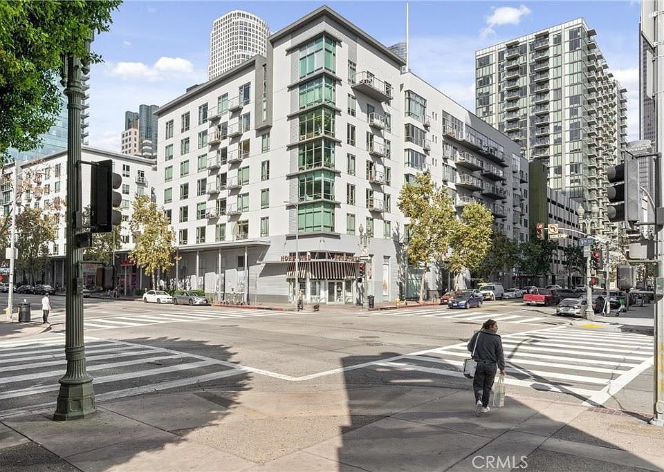 1st image of 645 W 9th St APT 517