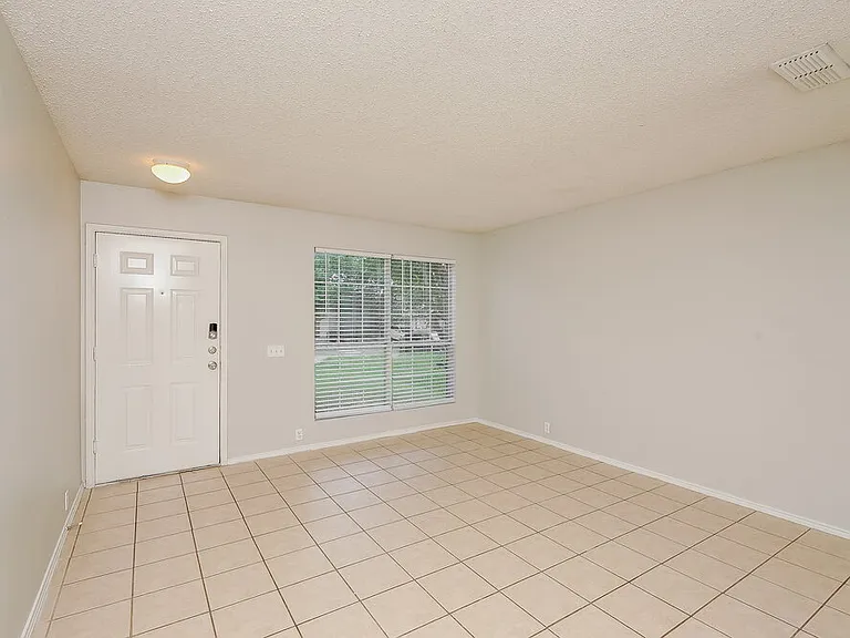 8528 Gatlinburg Dr — Photo 3