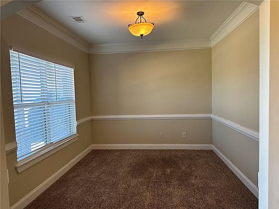 3rd image of 533 Lake Vista Dr