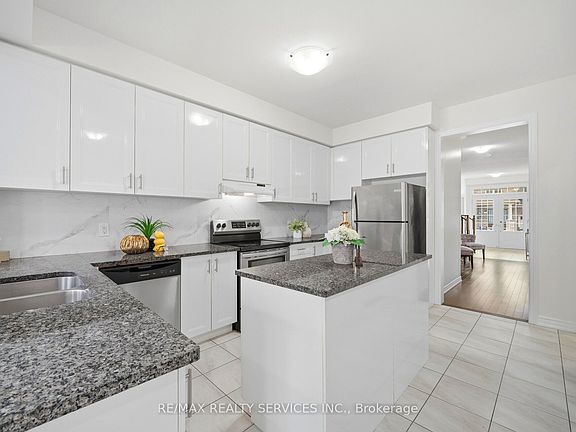 2nd image of 8 Oleary Rd