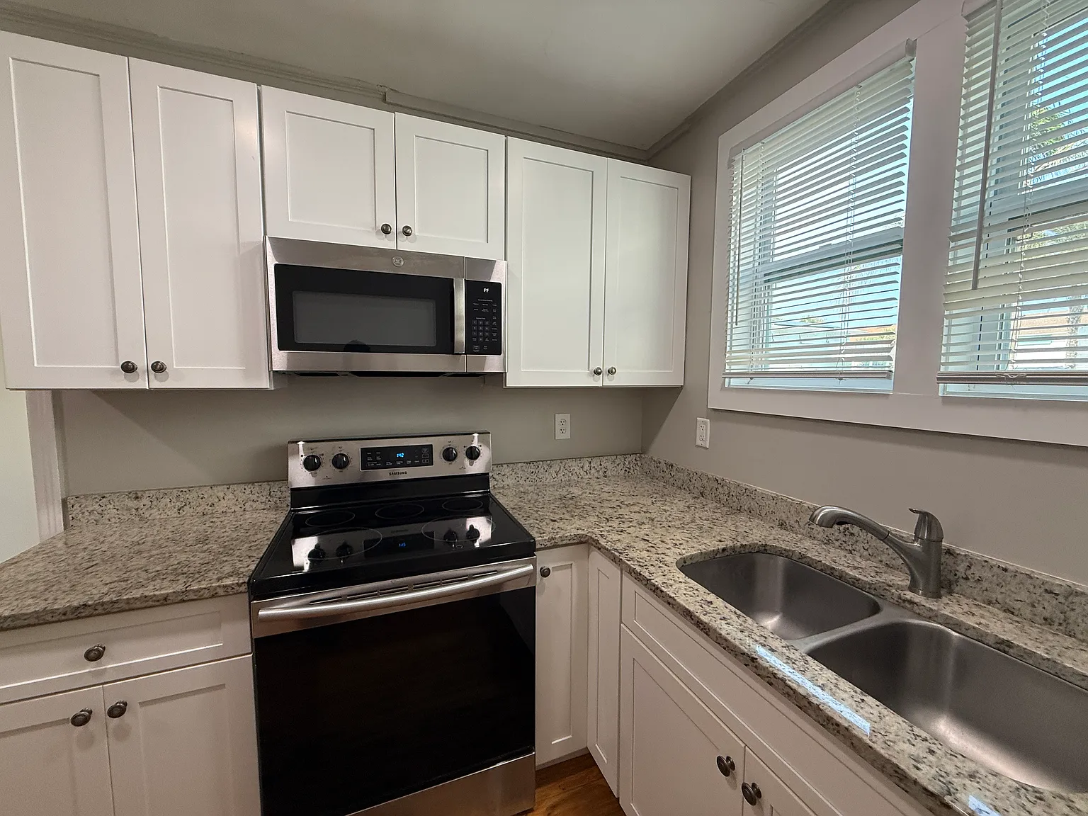 1 bed, 700 sqft, $2,249 — Photo 3