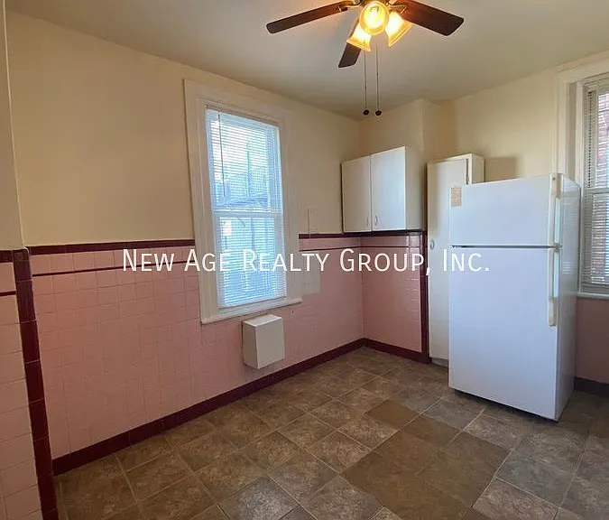 453 S 60th St #2F — Photo 10