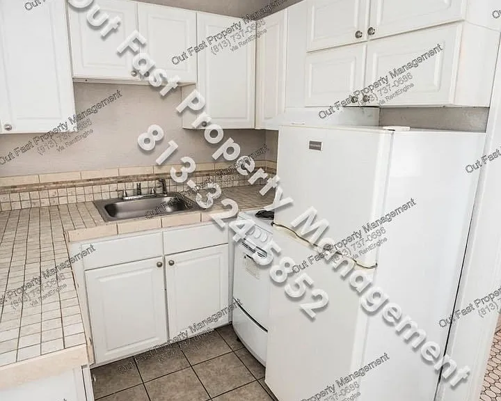 549 2nd St N #1 — Photo 12