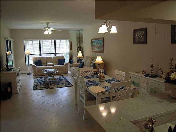 4th image of 6175 Mirror Lake Dr #108