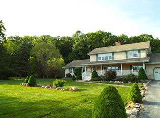 3566 Joanna Ct, Saline, MI 48176