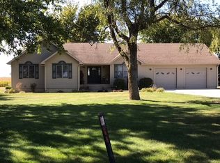 1137 N 1800 East Rd, Milford, IL 60953