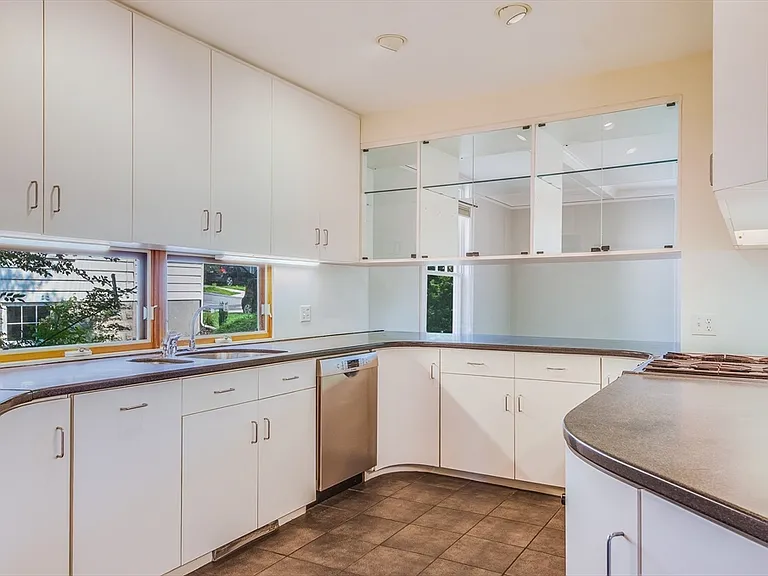 29 Devereaux St — Photo 15