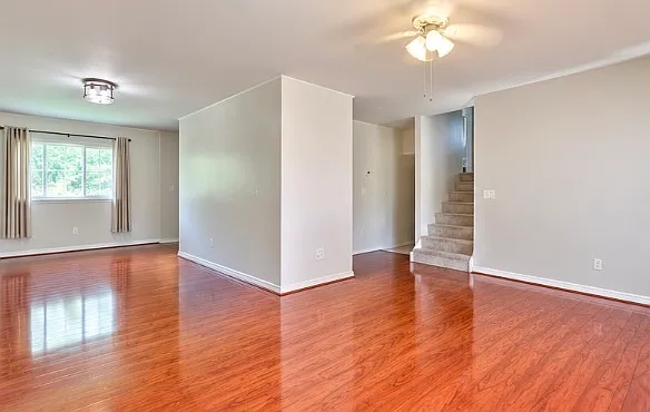 3 bed, 2.5 bath, 1634 sqft, $1,900 — Photo 2