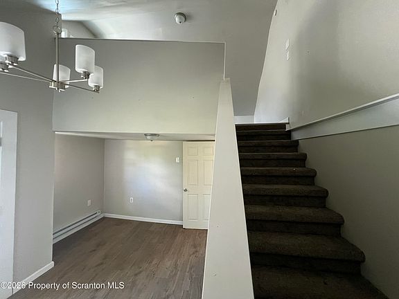 5th image of 610 Ferdinand St