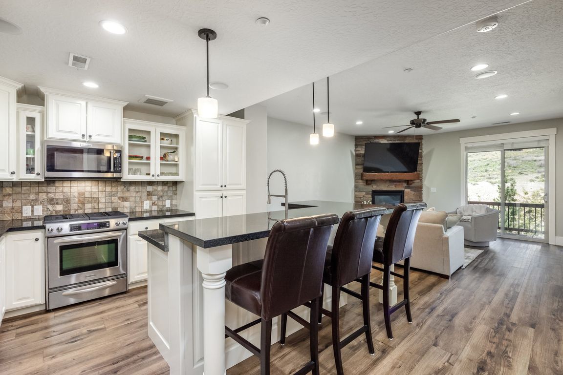 next background image