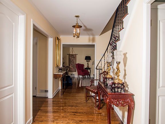 Welcoming entry