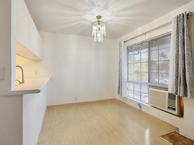 393 Mananai Pl #T — Photo 9