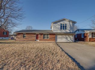3406 Emma Ln, Godfrey, IL 62035