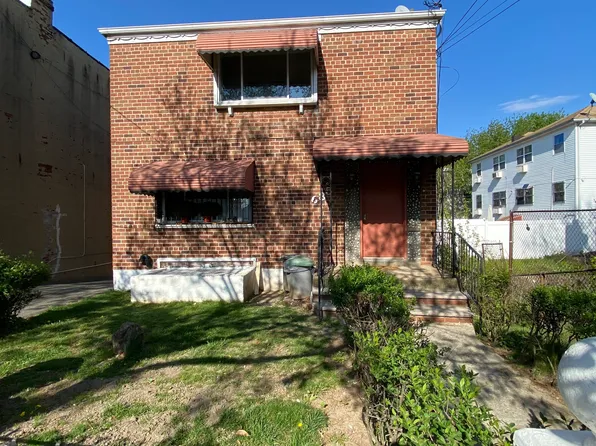 685 Jerome Street image 1 of 16
