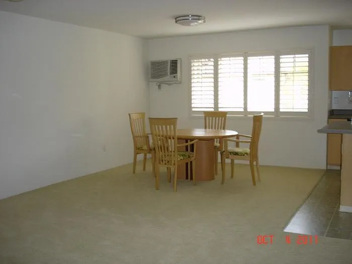 3 bed, 1175 sqft, $3,580 — Photo 2