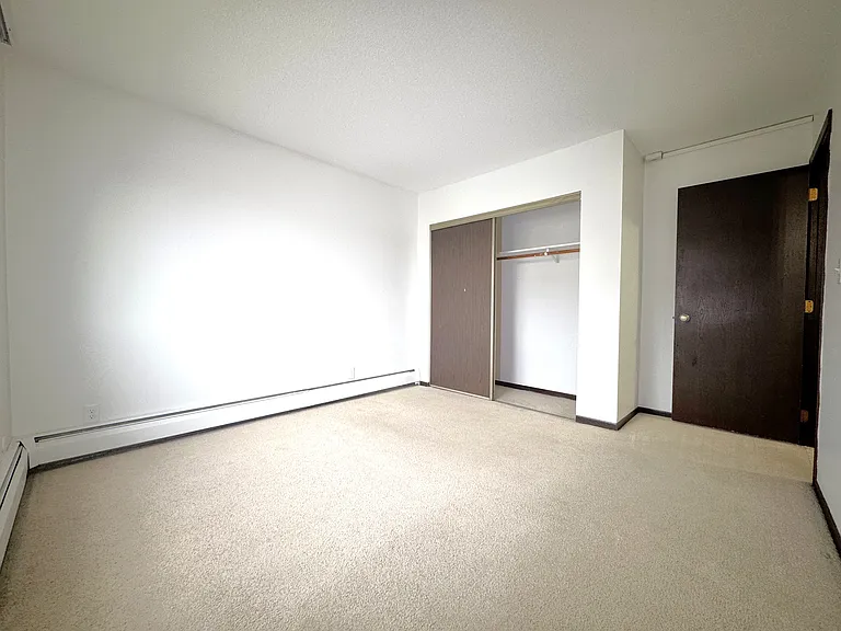 Fairway Woods Apartments — Photo 24
