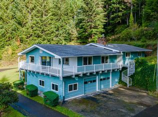 68950 Saint Dennis Rd, North Bend, OR 97459